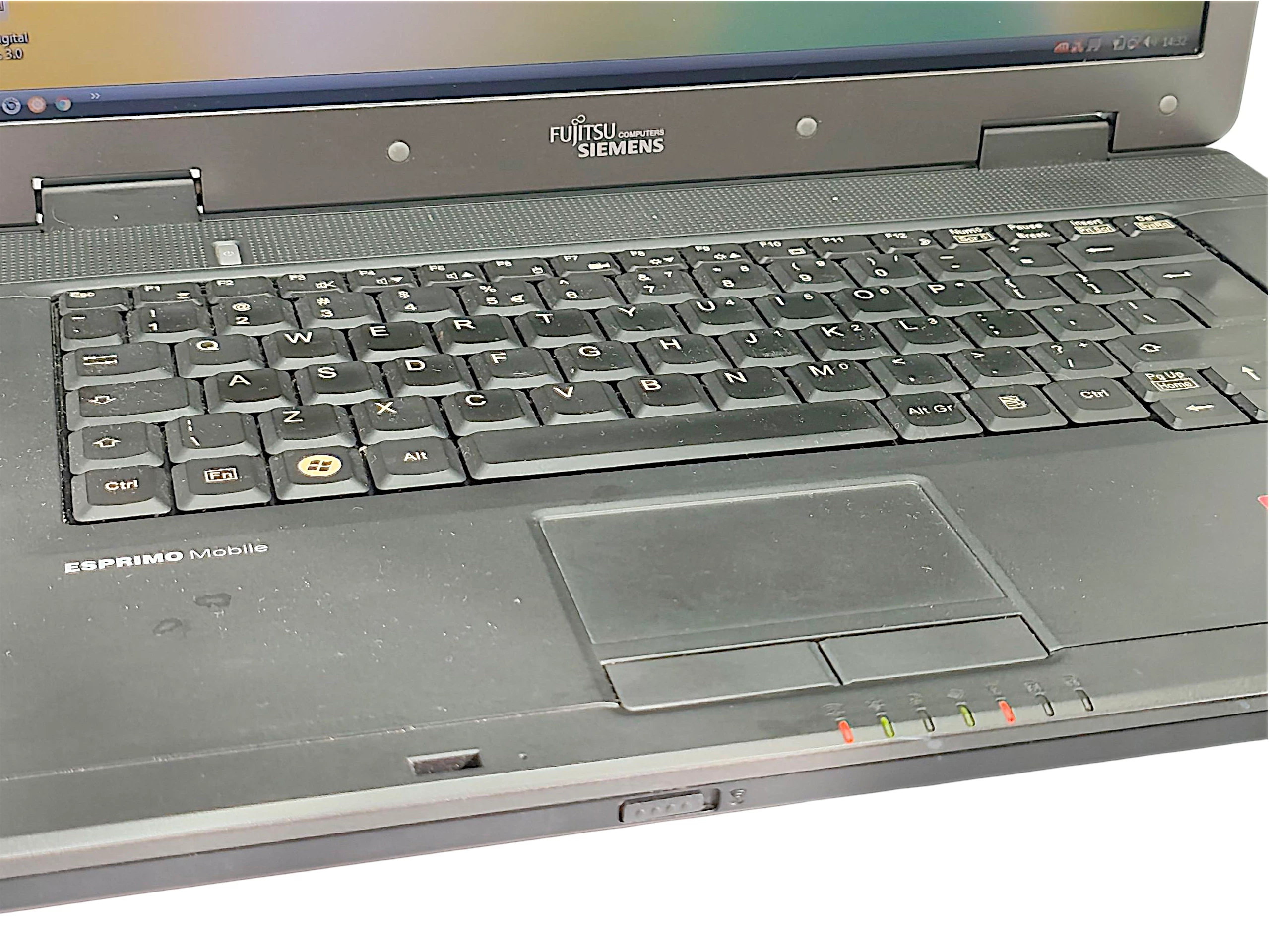laptop-fujitsu-siemens-esprimo-mobile-v5545-torba-lad-przekatna-ekranu-154