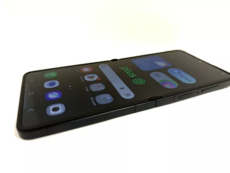 telefon-samsung-galaxy-z-flip7-12256gb-wbudowana-pamiec-202869-214189