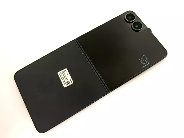 telefon-samsung-galaxy-z-flip7-12256gb-pojemnosc-akumulatora-4000