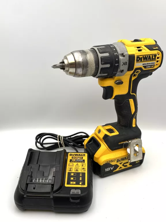 wkretarka-dewalt-dcd791-ladowarka-stefana-grota-roweckiego-7h-krakow