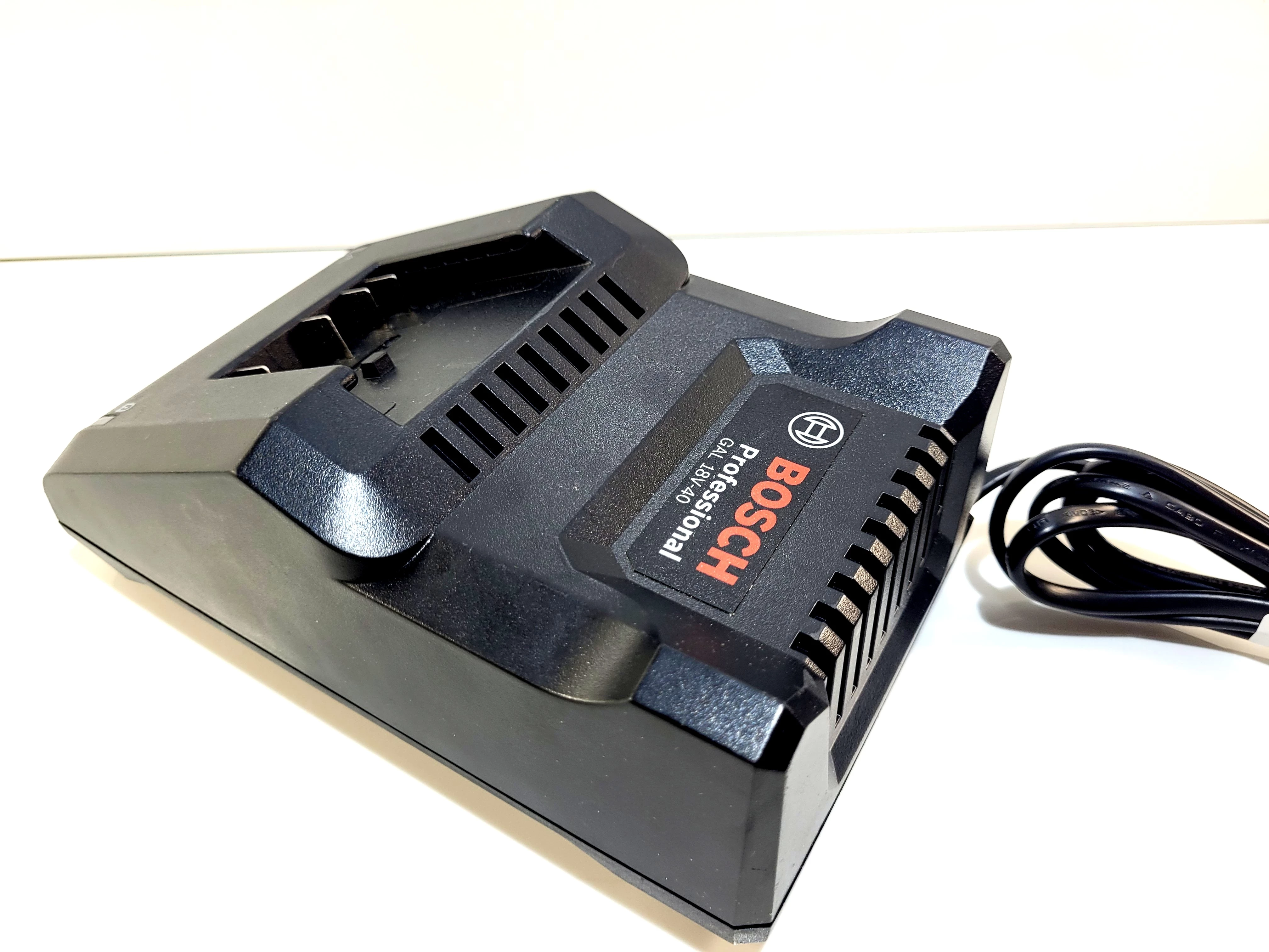 ladowarka-sieciowa-bosch-gal-18v-40-eu-stan-11323-2