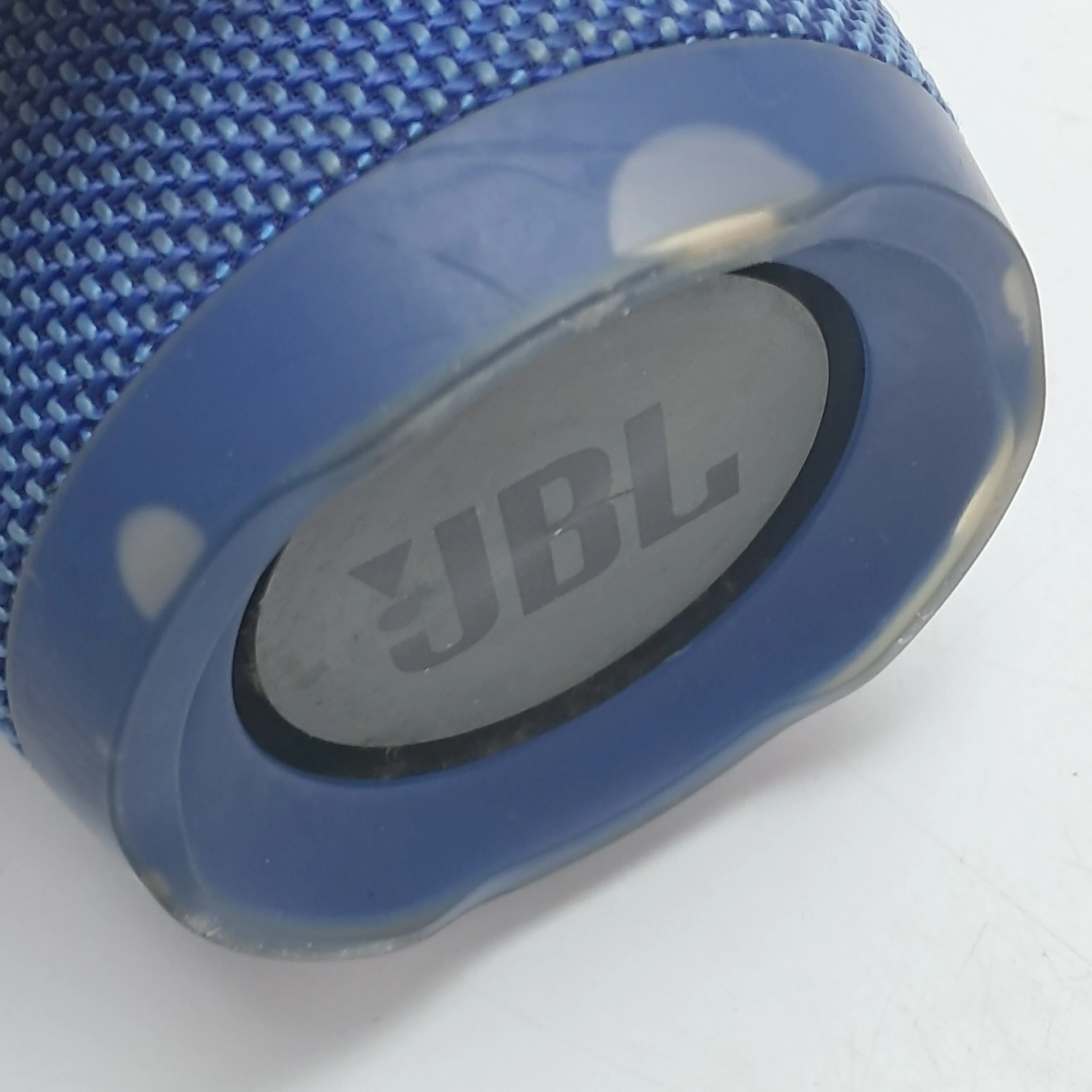 glosnik-jbl-charge-3-moc-2000