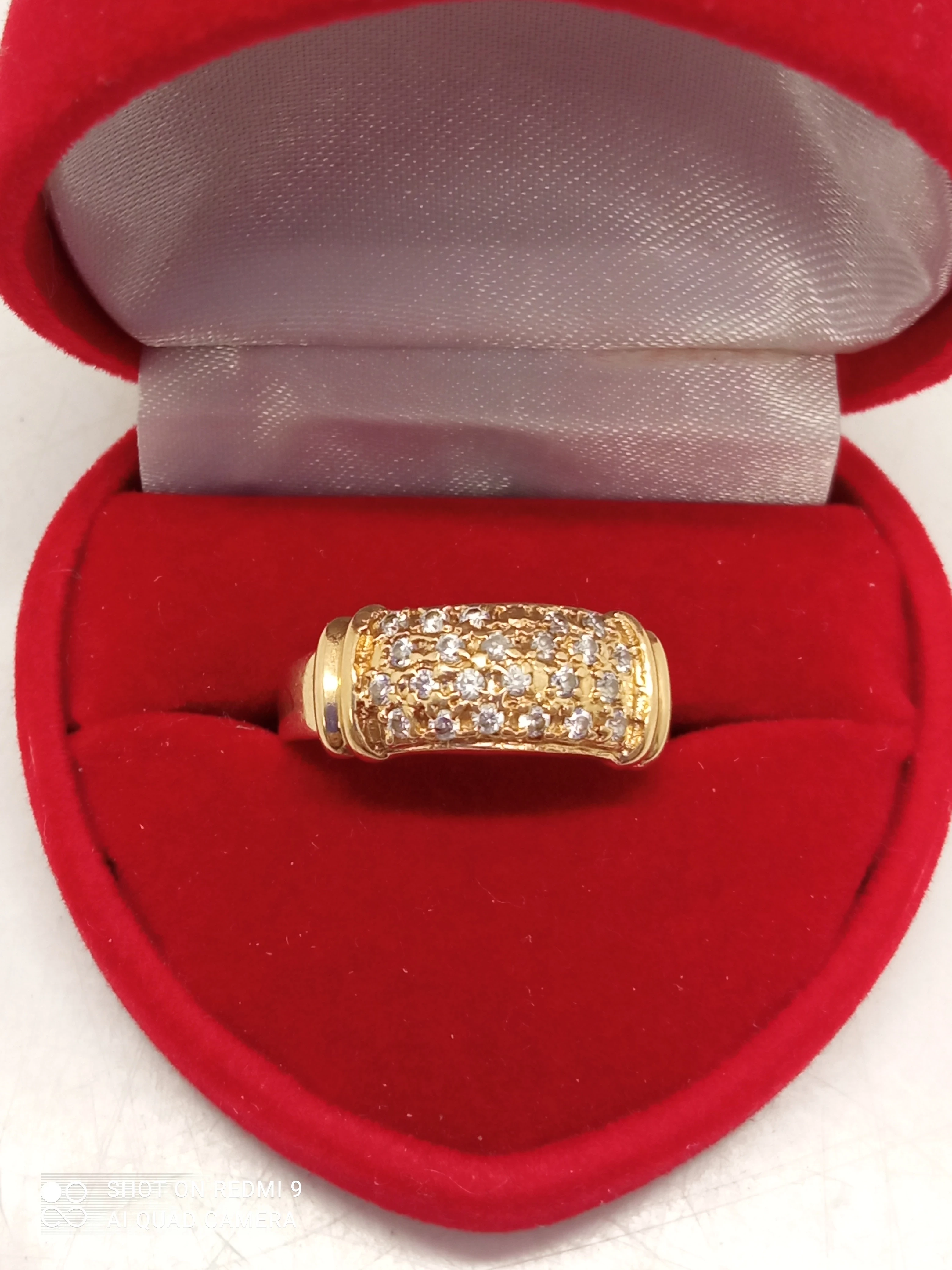 wyrob-jubilerski-pierscionek-p-585-waga-377-rodzaj-2205-2