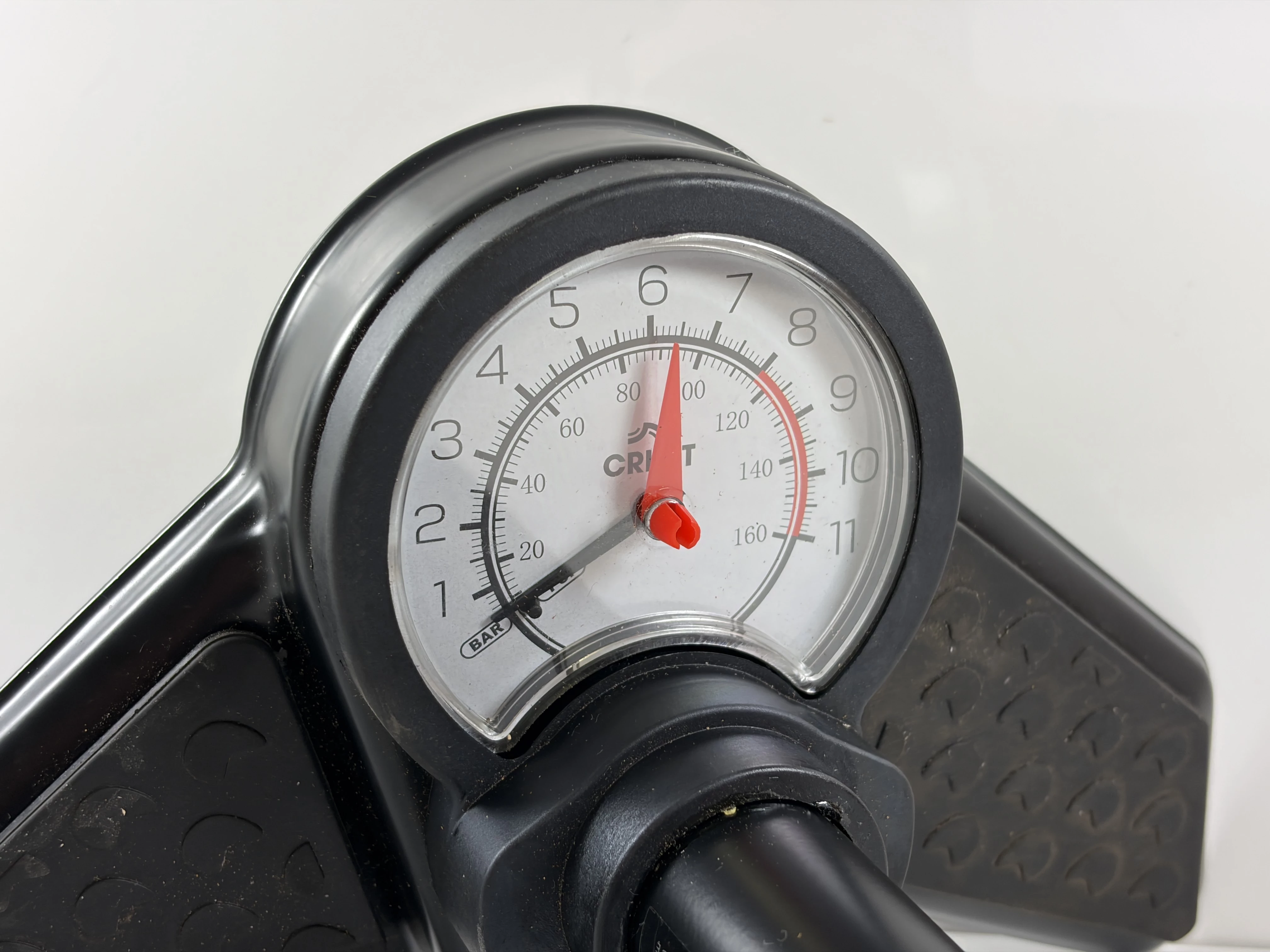 rowerowa-pompka-podlogowa-z-manometrem-ean-gtin-5904121953175