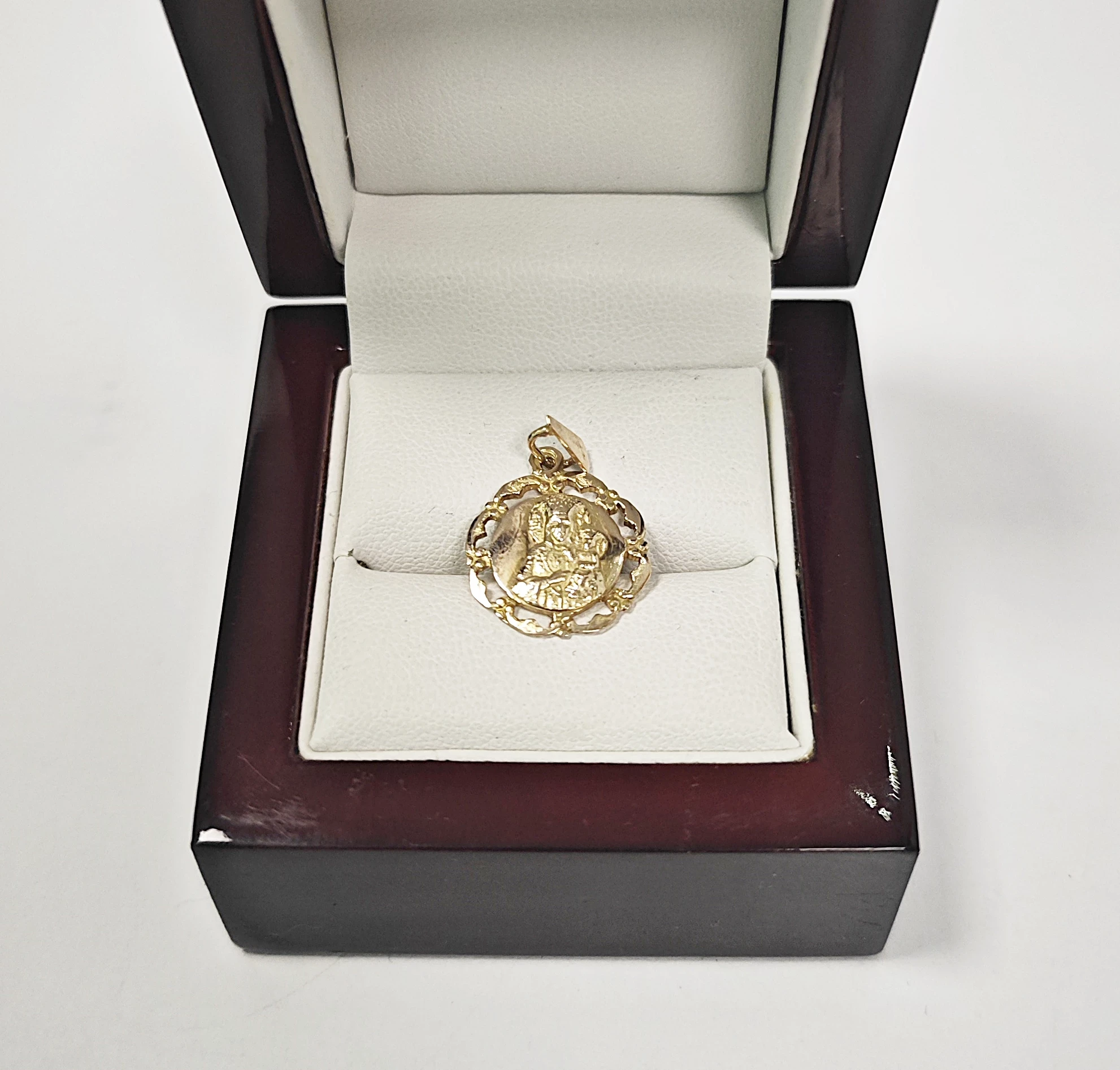 zlota-zawieszka-14k281w-grojecka-128b-warszawa