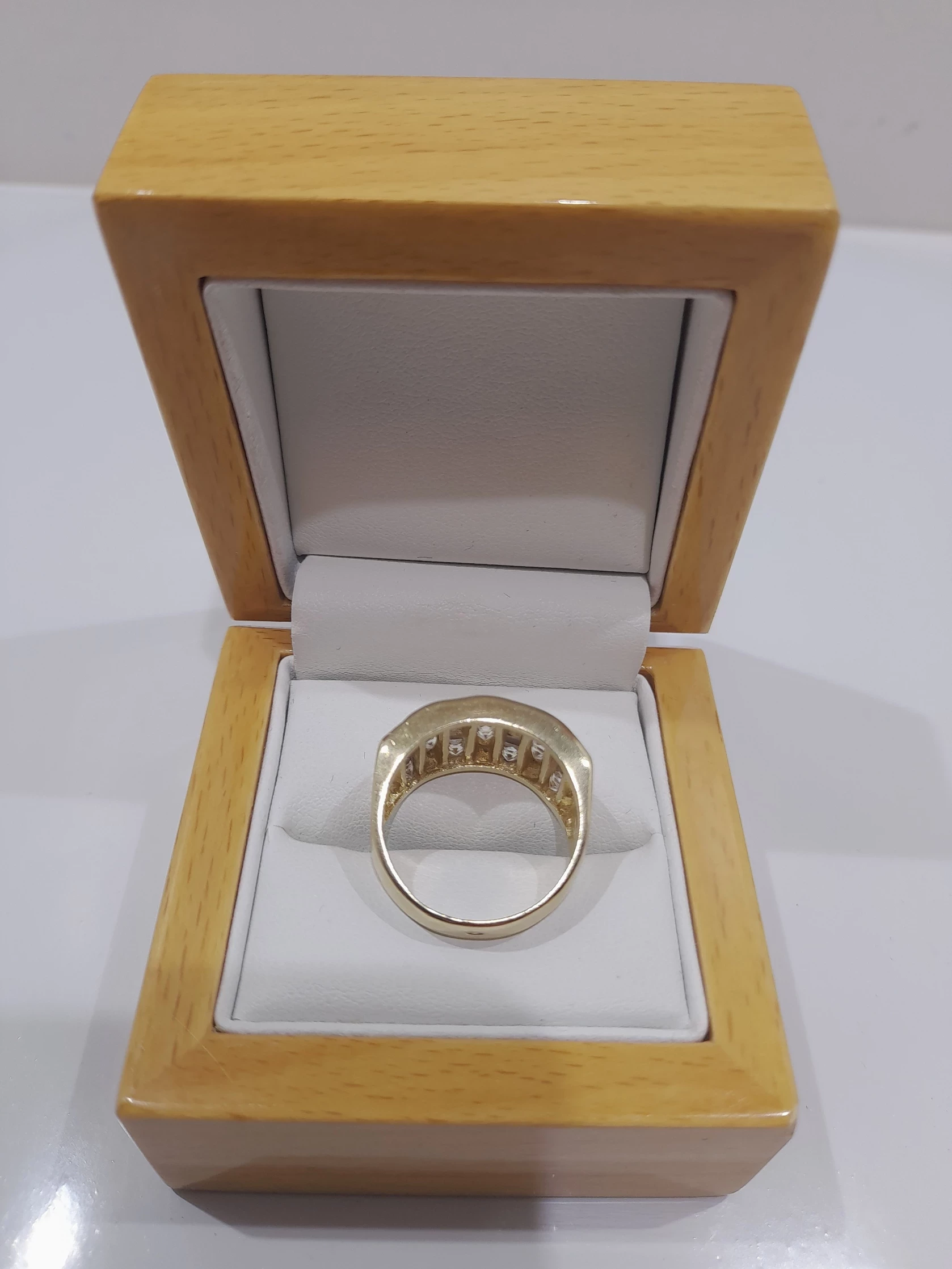 wyrob-jubilerski-pierscionek-waga-907-proba-585-rozmiarsrednica-wew-mm-372-18