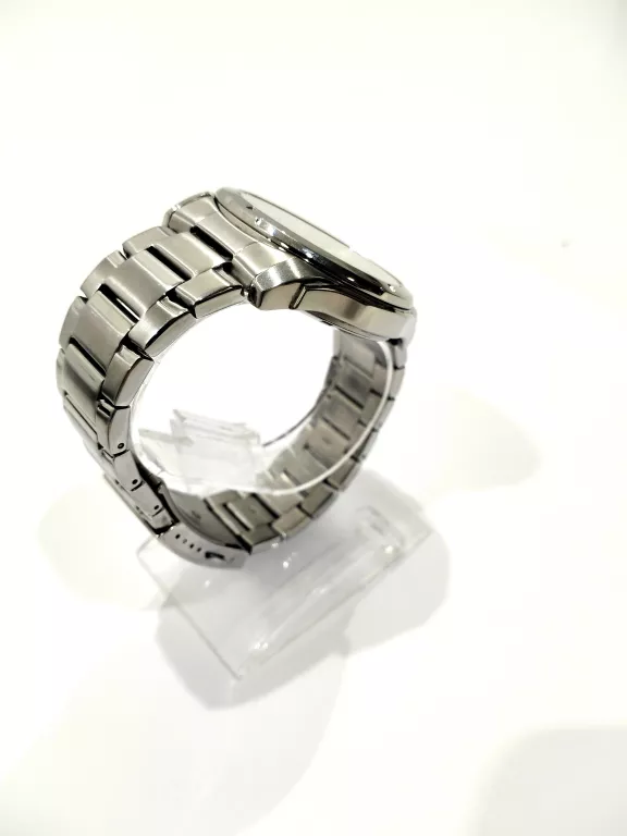 zegarek-meski-casio-edifice-ef-129-ksztalt-koperty-129223-2