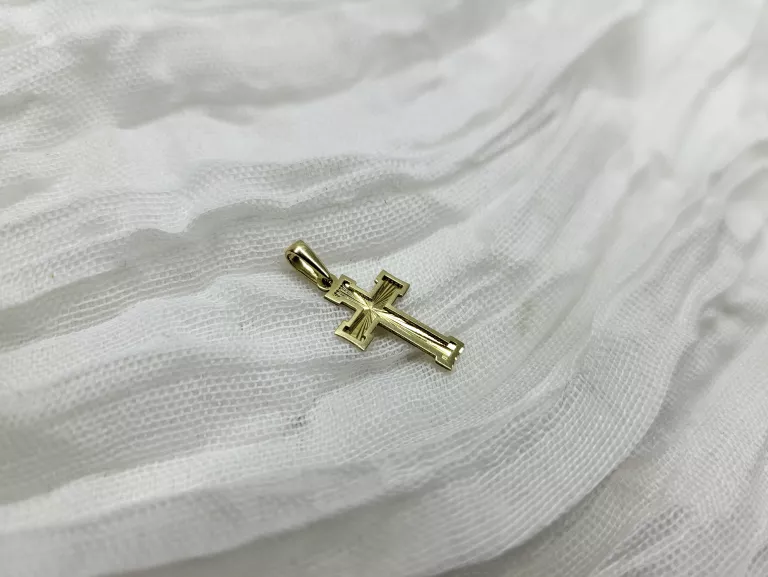 zloty-wisiorek-krzyzyk-pr585-047g-stan-11323-2