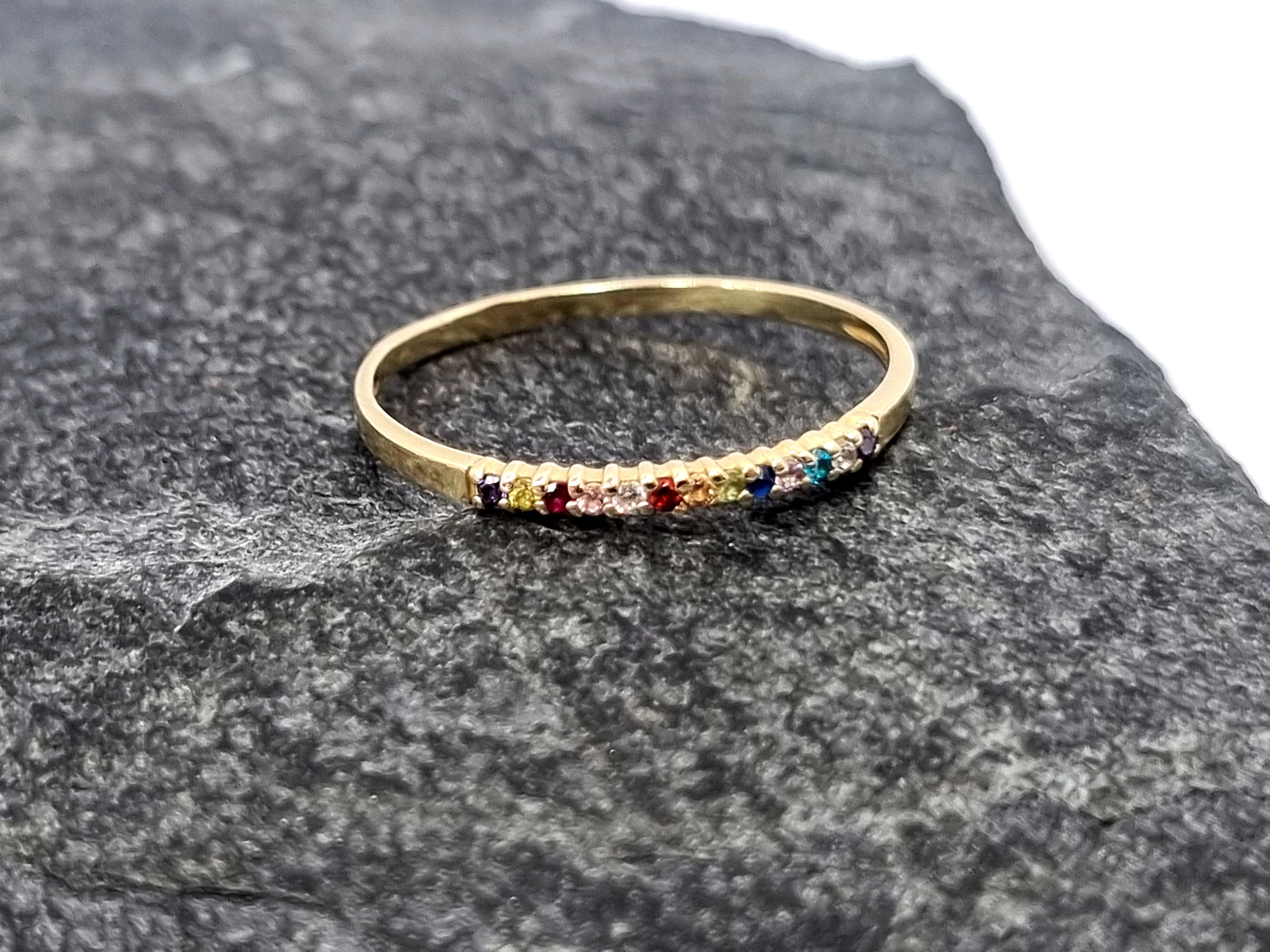 zloty-pierscionek-z-kolorowymi-cyrkoniami-585-w107-r22-armii-krajowej-12-pyskowice