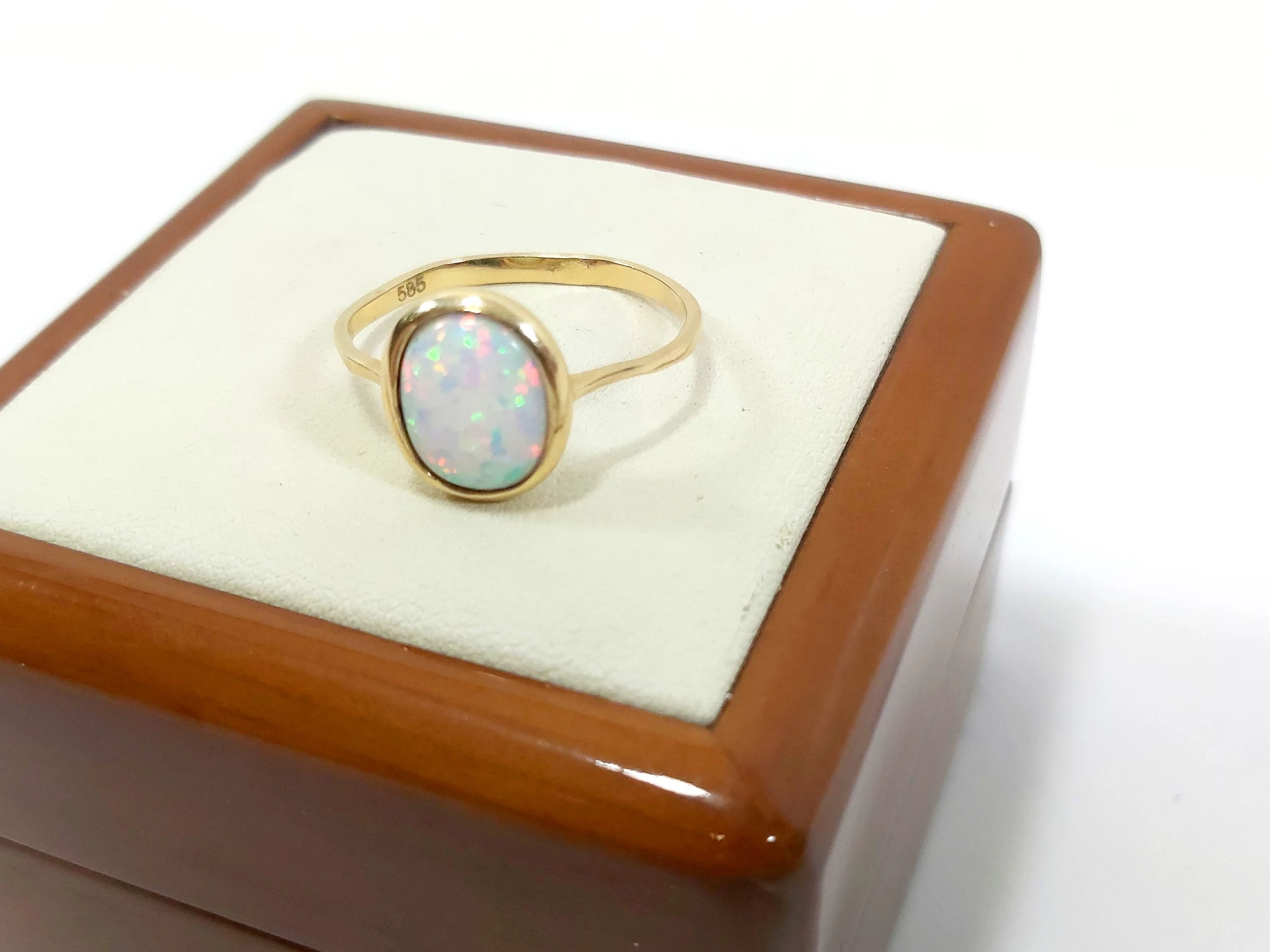 magiczny-zloty-pierscionek-proby-585-rozmiar-19-stan-11323-253806