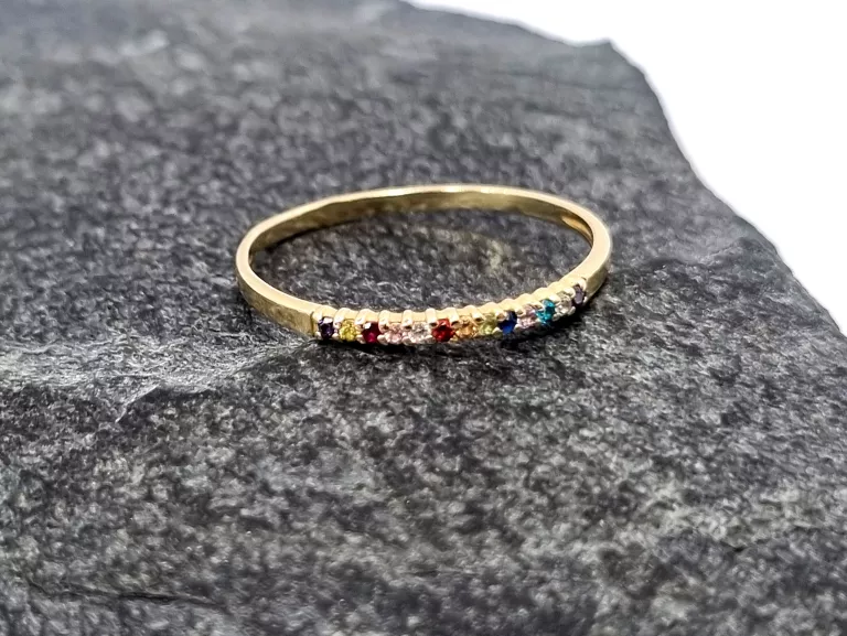 zloty-pierscionek-z-kolorowymi-cyrkoniami-585-w107-r22-armii-krajowej-12-pyskowice