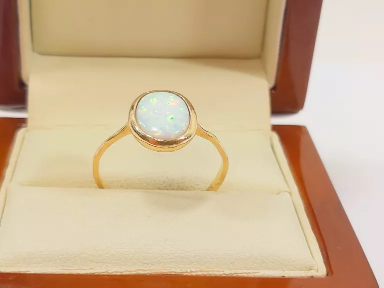 magiczny-zloty-pierscionek-proby-585-rozmiar-19-kamienie-221-128