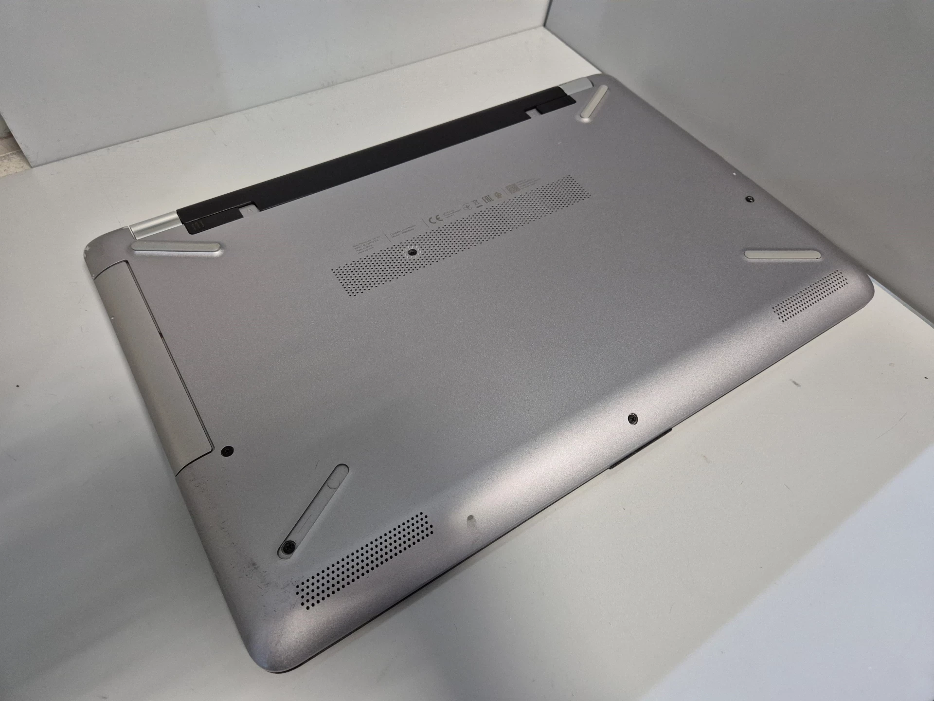 laptop-hp-250-g6-intel-core-i3-256gb-ssd-4gb-ram-windows-10-przekatna-ekranu-1560