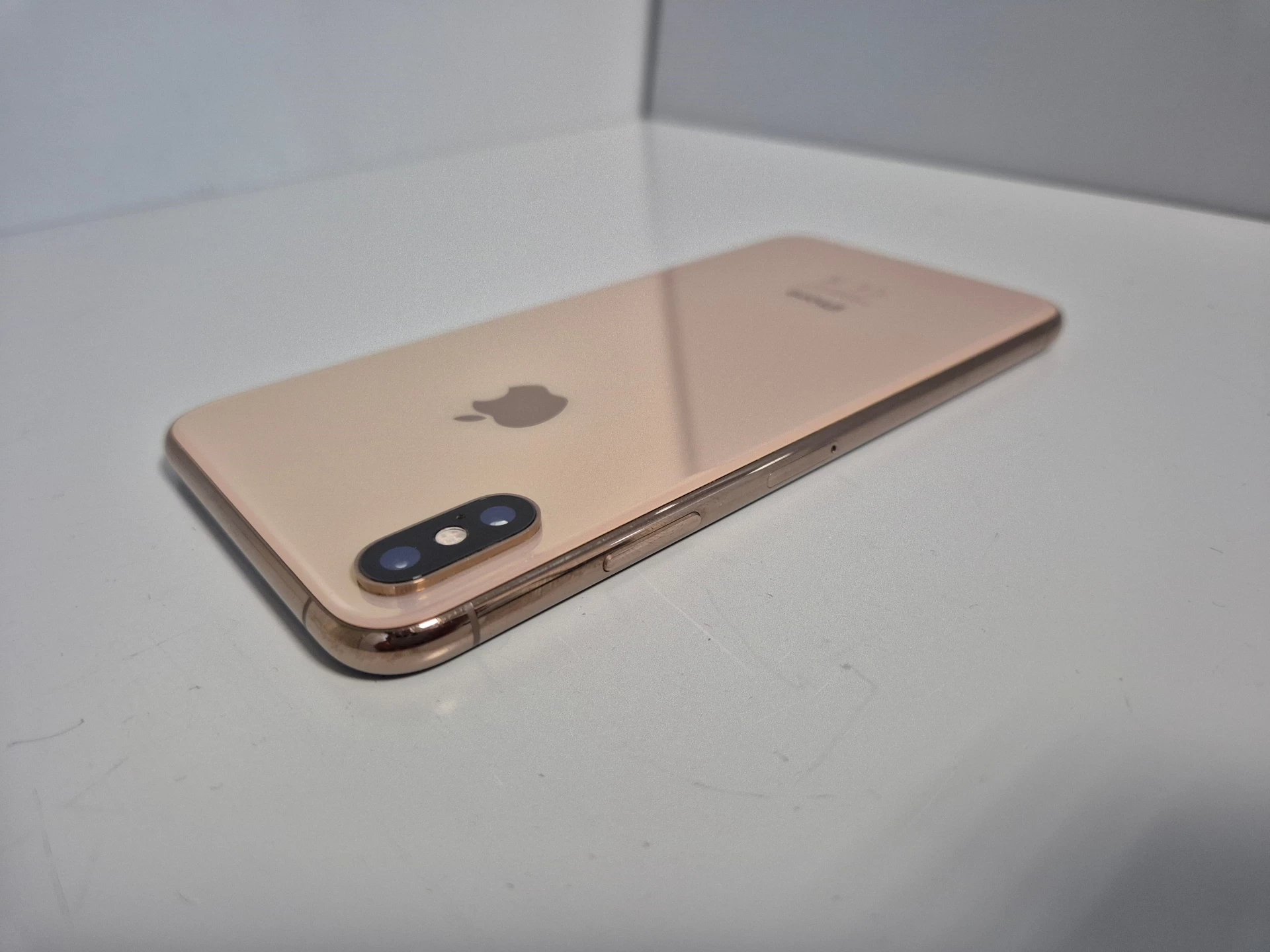 apple-iphone-xs-max-64gb-76-zloty-stan-11323-2