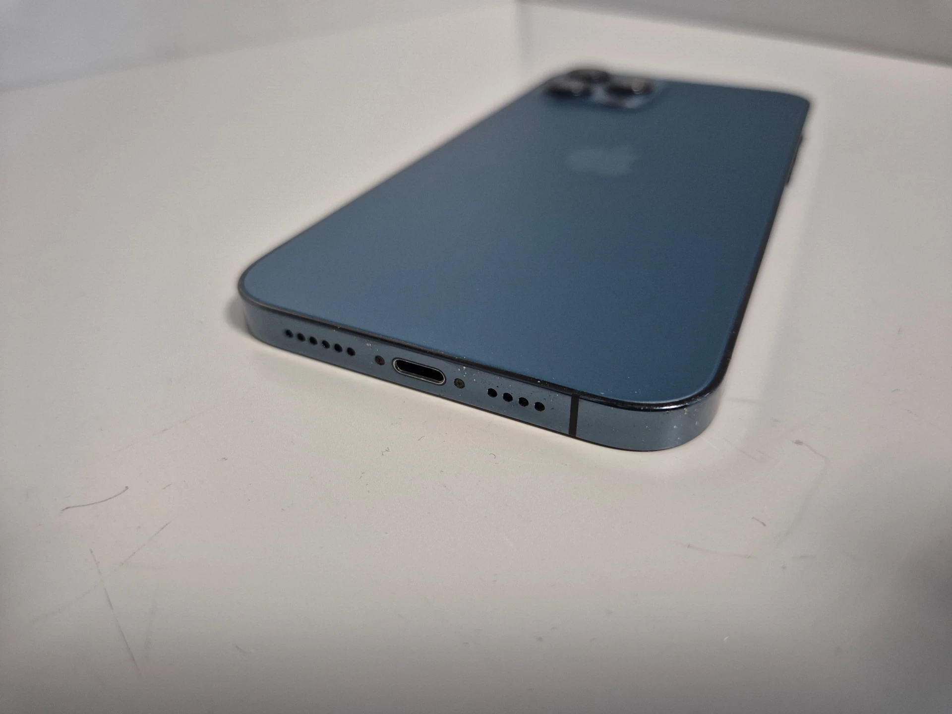 apple-iphone-12-pro-max-256gb-75-stan-11323-2