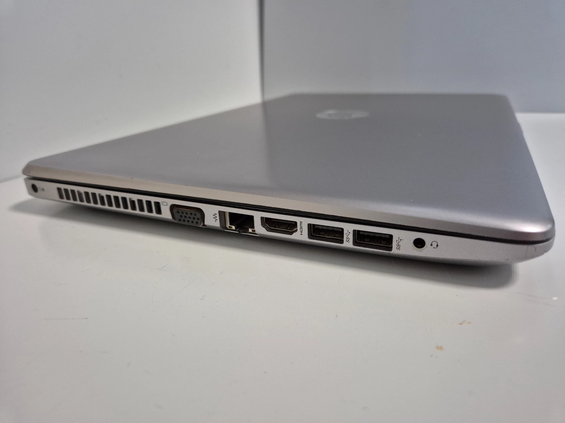 laptop-hp-250-g6-intel-core-i3-256gb-ssd-4gb-ram-windows-10-ean-gtin-5905996460508