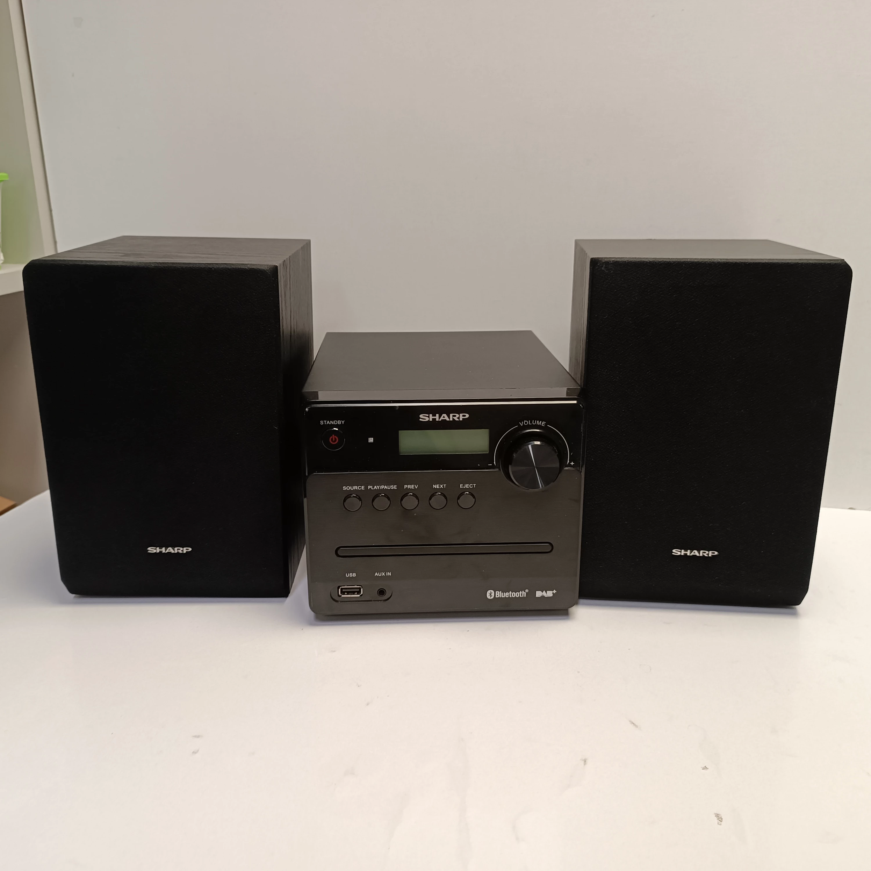 mini-wieza-sharp-xl-b515d-osiedle-teatralne-3u15-krakow