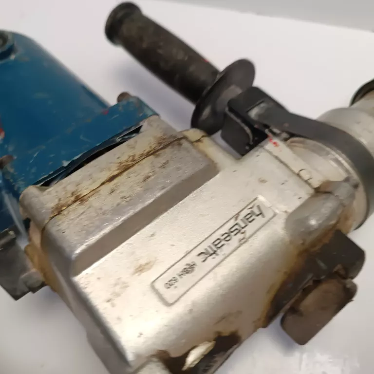 mlot-wyburzeniowy-hanseatic-h-bh-620-energia-udaru-100