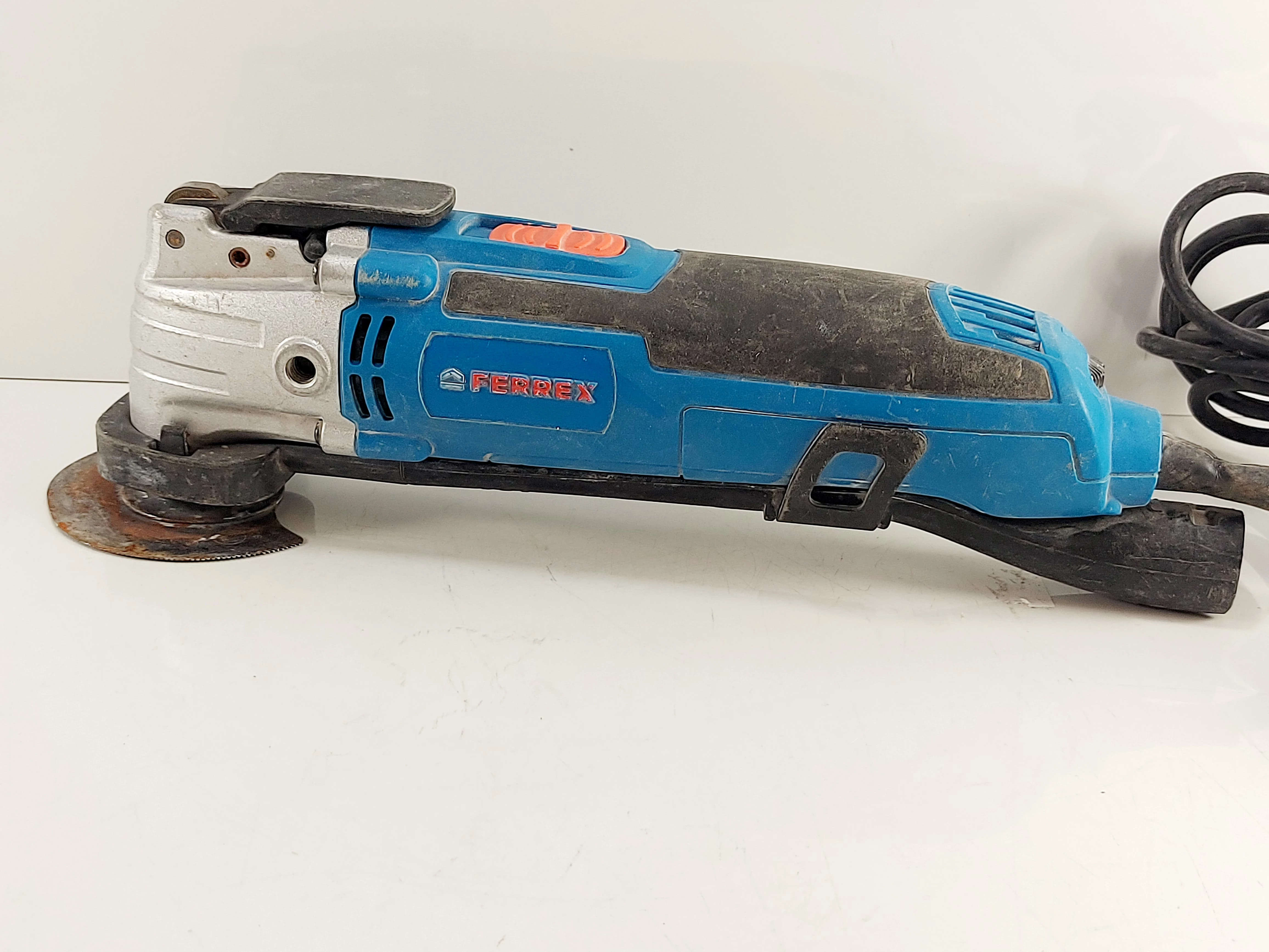 szlifierka-oscylacyjna-ferrex-fm300-starolecka-63-poznan-x