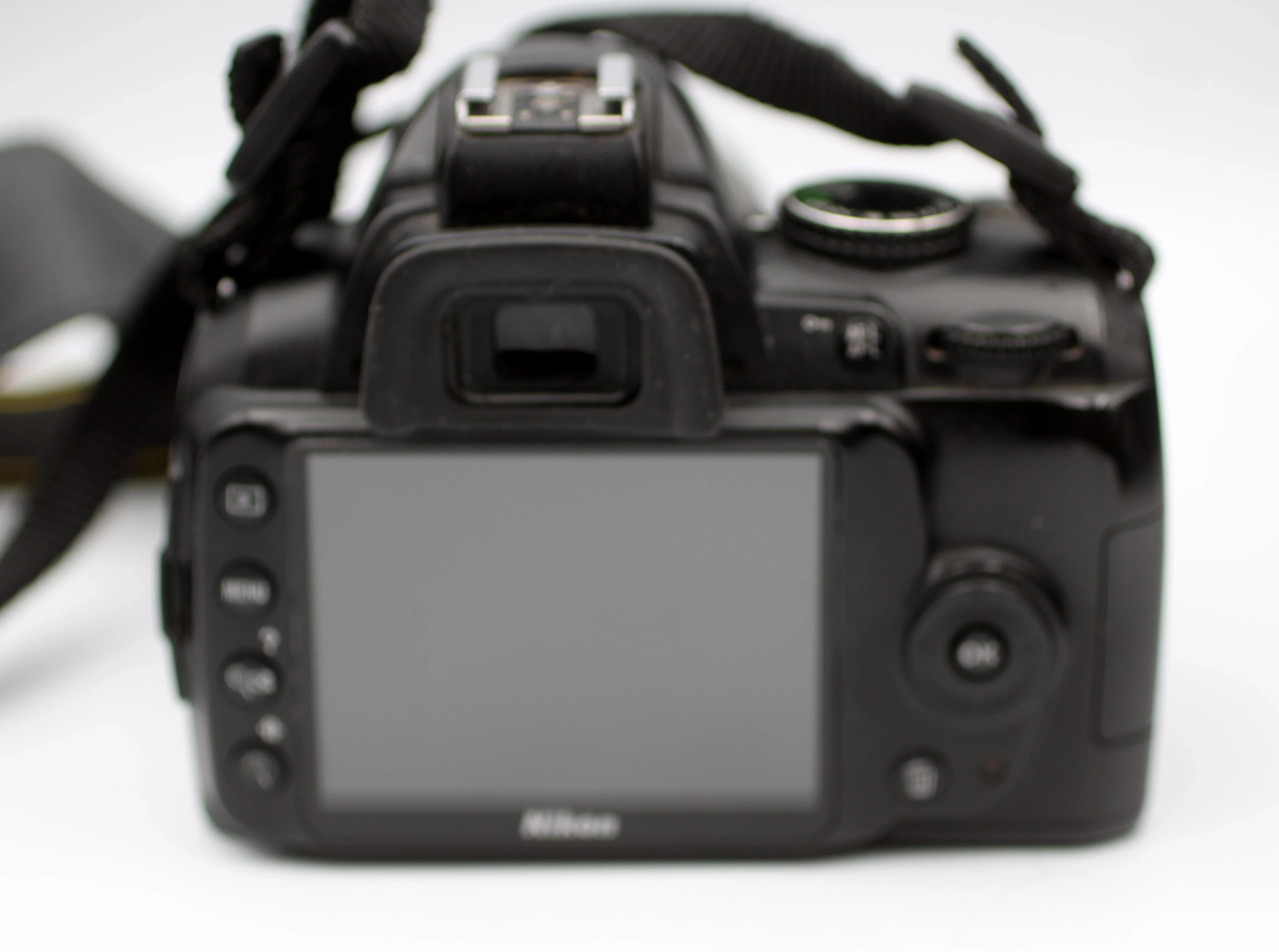 aparat-nikon-d300-z-obiektywem-lad-pokrowiec-rozdzielczosc-1220