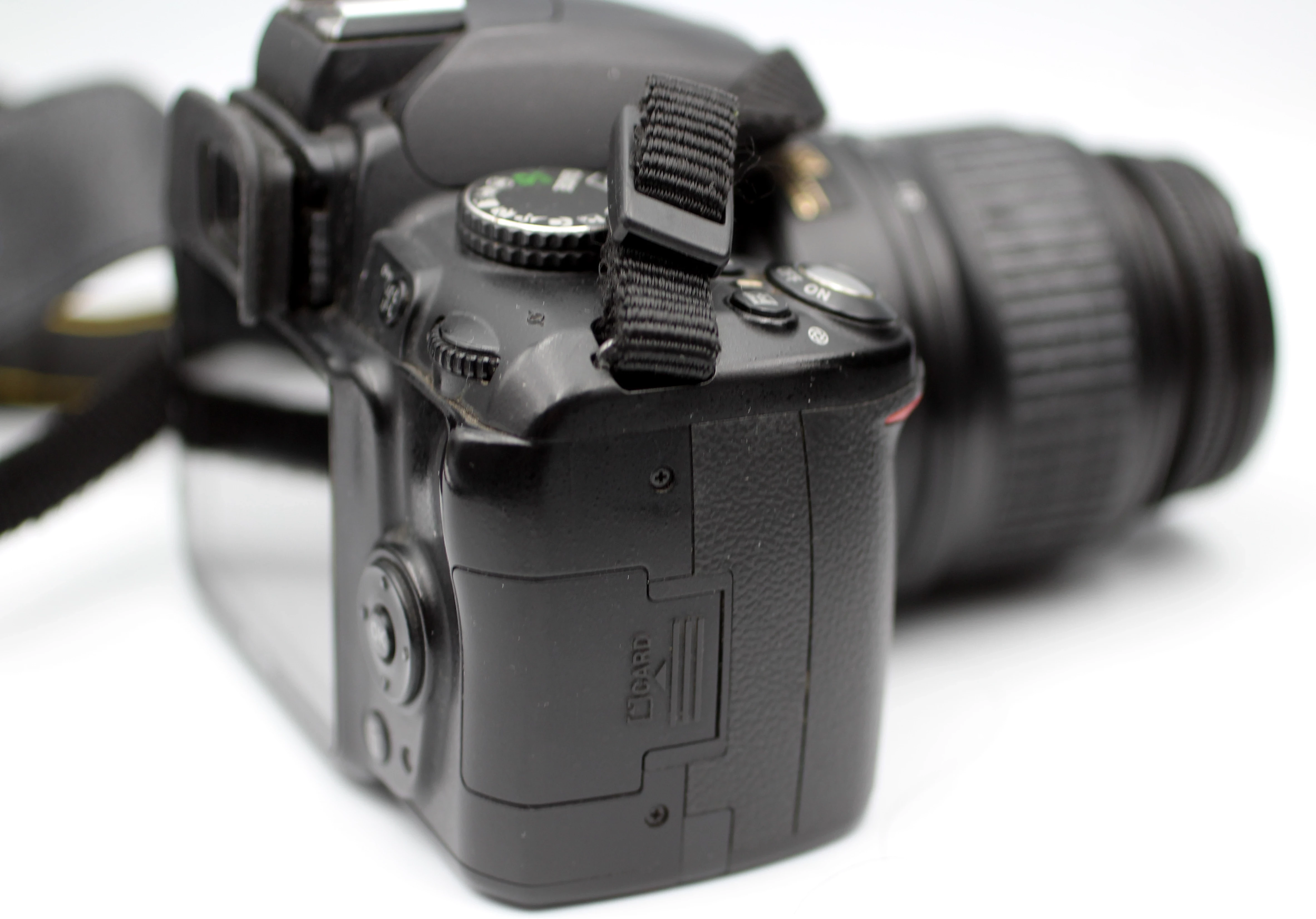 aparat-nikon-d300-z-obiektywem-lad-pokrowiec-w-zestawie-814-1