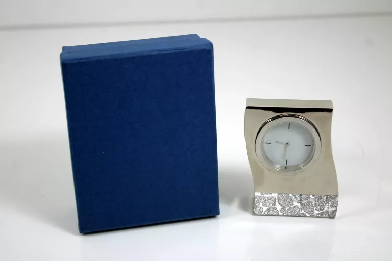 zegarek-stojacy-srebrny-ean-gtin-5903050758875