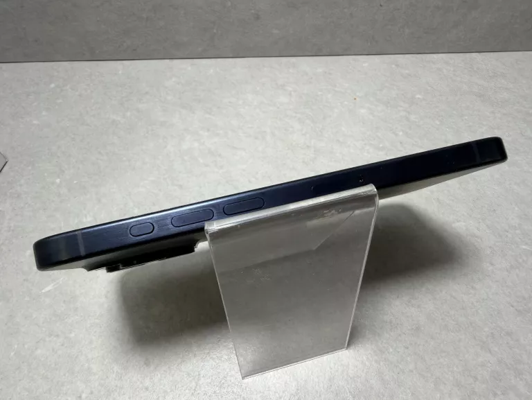 telefon-iphone-15-pro-88-128gb-pudelko-pamiec-ram-202865-214113