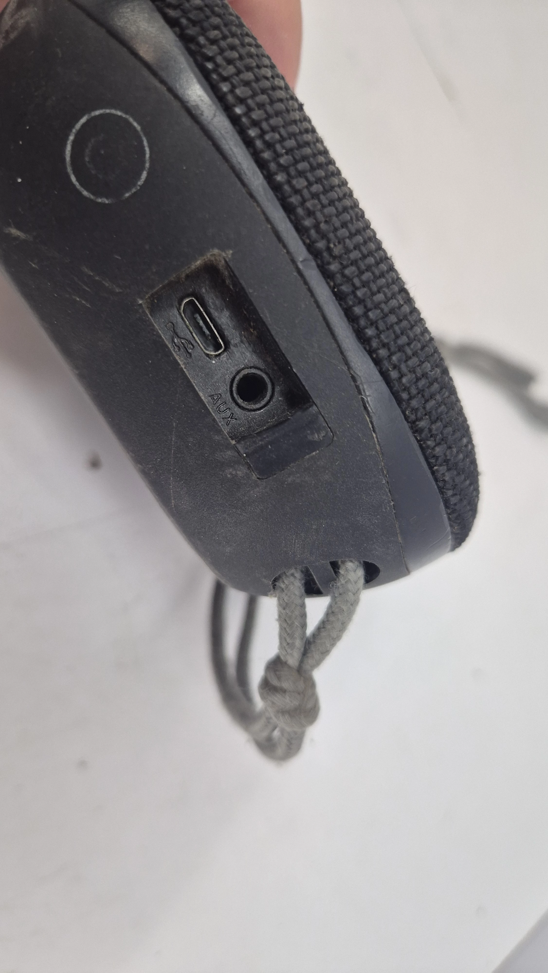 glosnik-przenosny-sharp-gx-bt60-ean-gtin-4974019143200