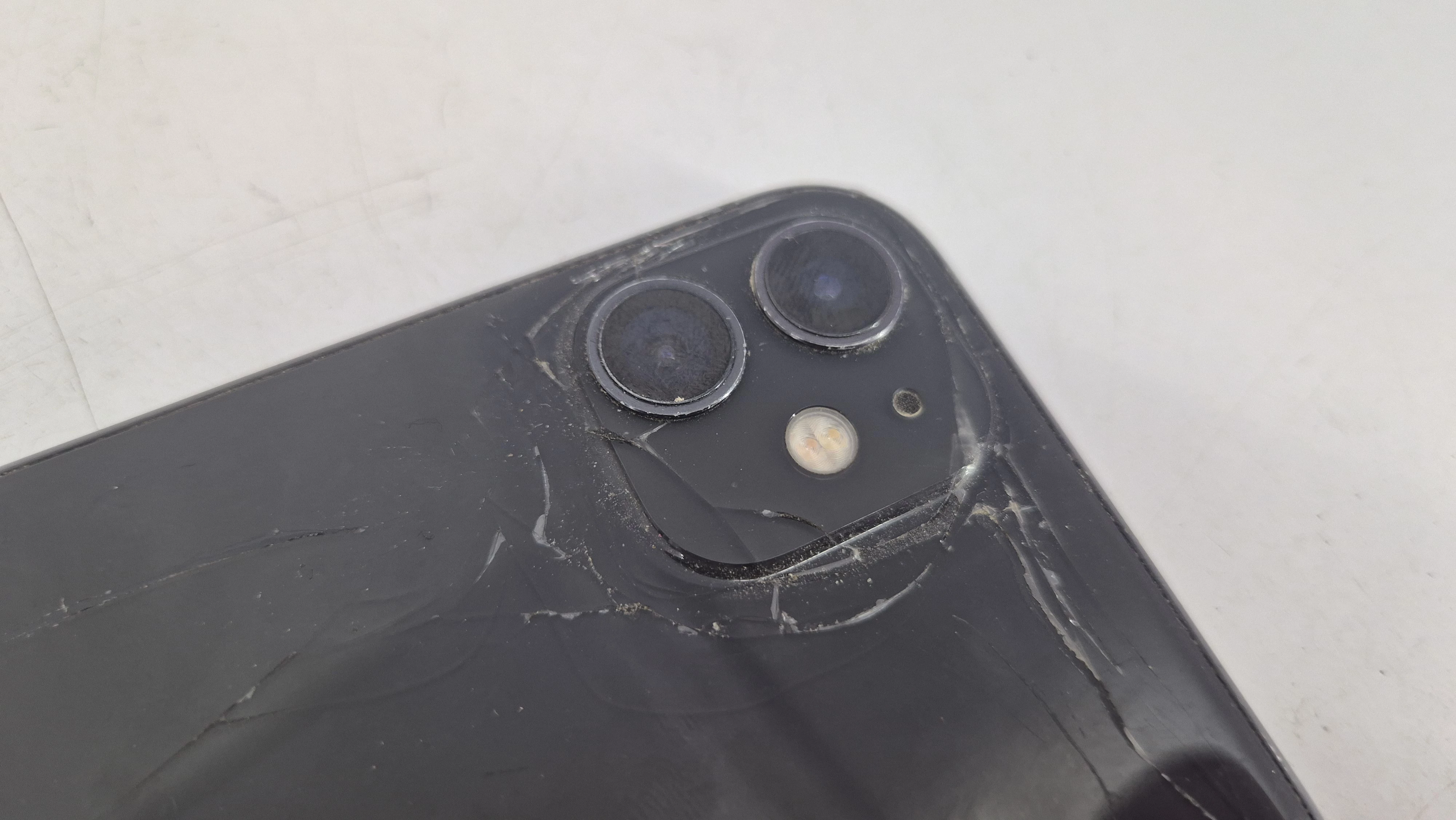 telefon-iphone-11-73-kondycja-baterii-stan-11323-2