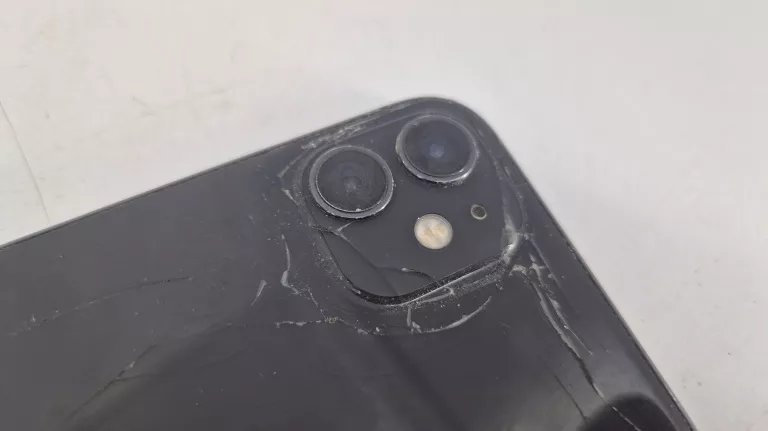 telefon-iphone-11-73-kondycja-baterii-stan-11323-2