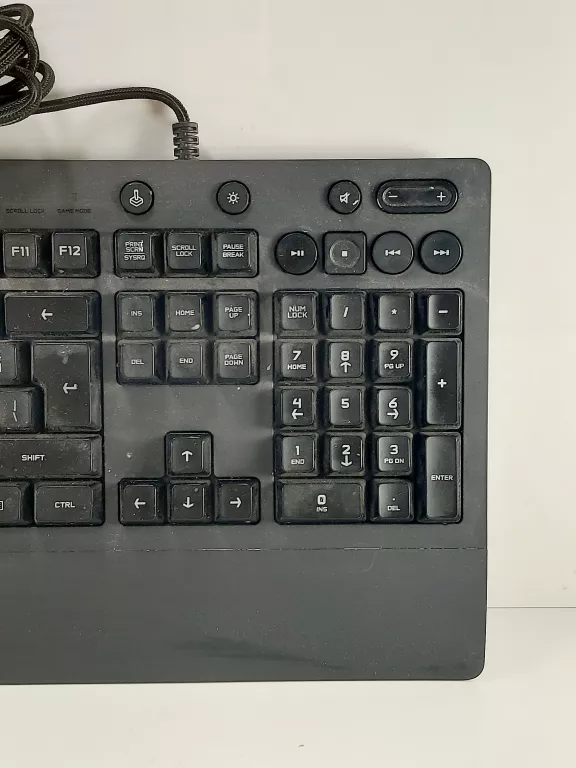 klawiatura-przewodowa-logitech-g213-prodigy-stan-11323-2