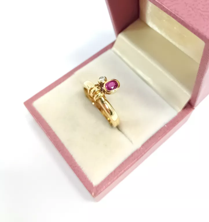 wyjatkowy-zloty-pierscionek-z-rubinem-i-diamentem-pr-585-rozmiar-15-material-dominujacy-223721-131072