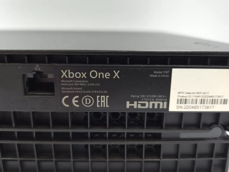 konsola-xbox-one-x-komplet-kod-producenta-cyv-00057