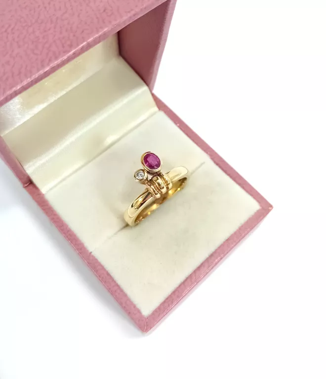 wyjatkowy-zloty-pierscionek-z-rubinem-i-diamentem-pr-585-rozmiar-15-kamienie-221-1