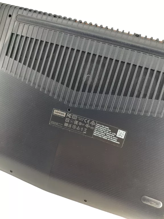 laptop-lenovo-y520-15ikbn-i5-7300hq-16gb-1000gb-rodzaj-karty-graficznej-1234-1