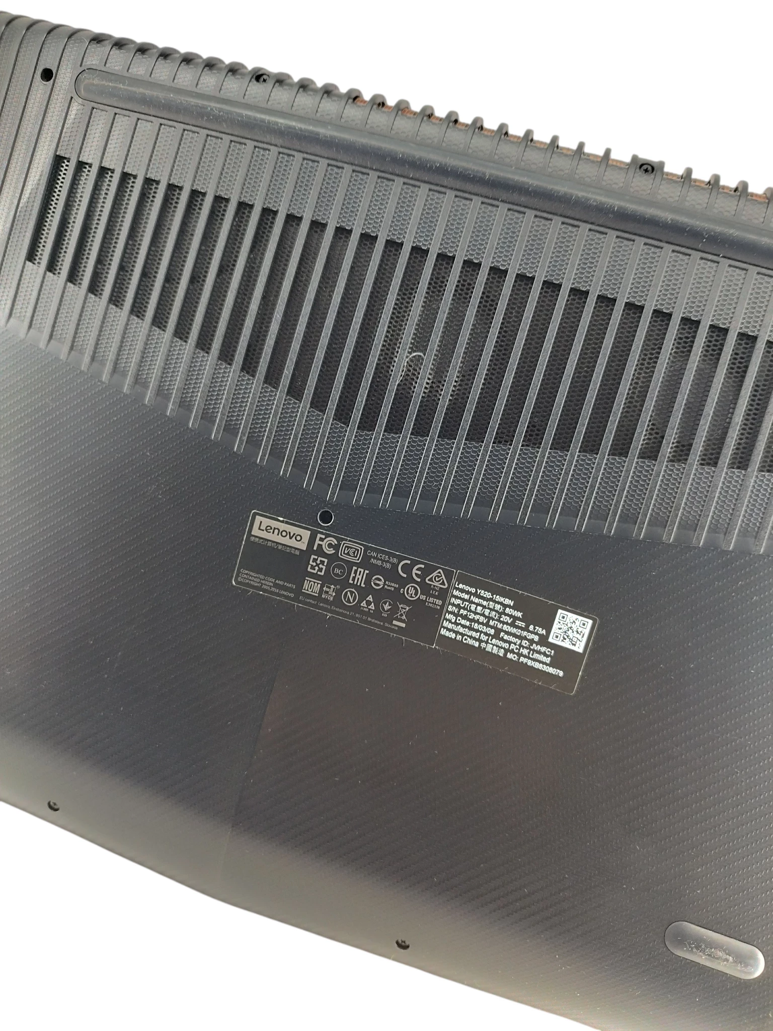 laptop-lenovo-y520-15ikbn-i5-7300hq-16gb-1000gb-rodzaj-karty-graficznej-1234-1