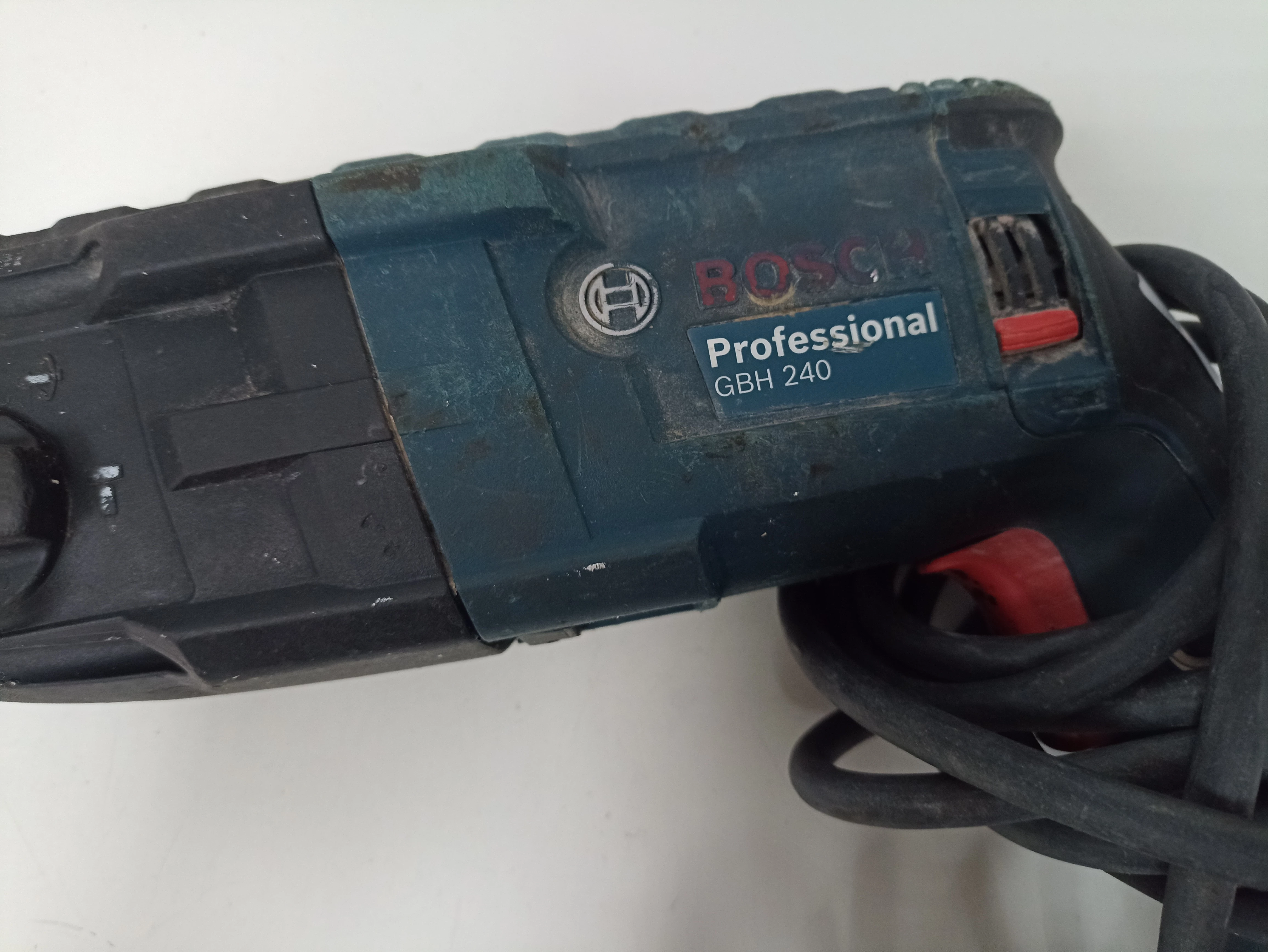 mlotowiertarka-bosch-gbh240-ean-gtin-3165140948265