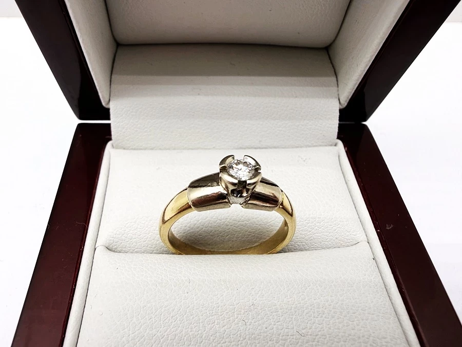 piekny-pierscionek-z-brylantem-waga-331-proba-585-pilsudskiego-86-wroclaw