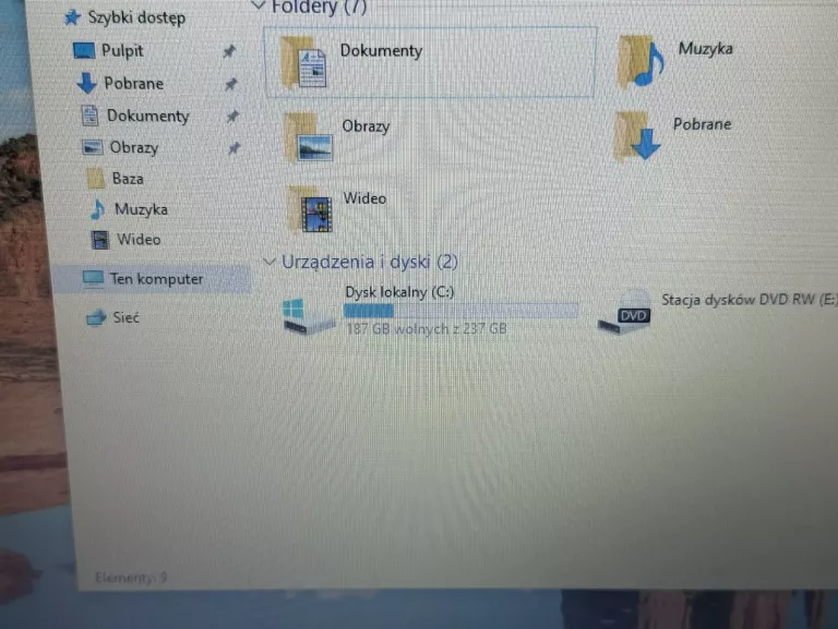 laptop-dell-inspirion-3521-i3-8gb-256gb-win-10-zasilacz-torba-stan-11323-2