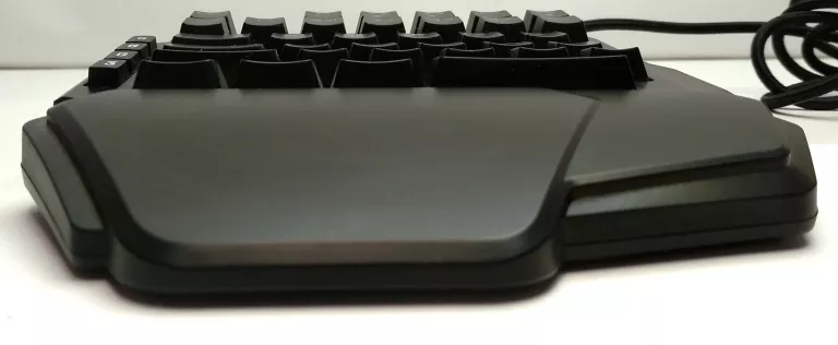 keypad-mechaniczny-thor100-rgb-kod-producenta-nkg-1319