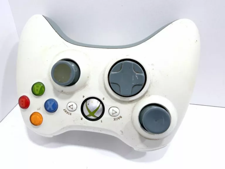 konsola-xbox-360-s-1439-250gb-pad-okablowanie-stan-11323-2