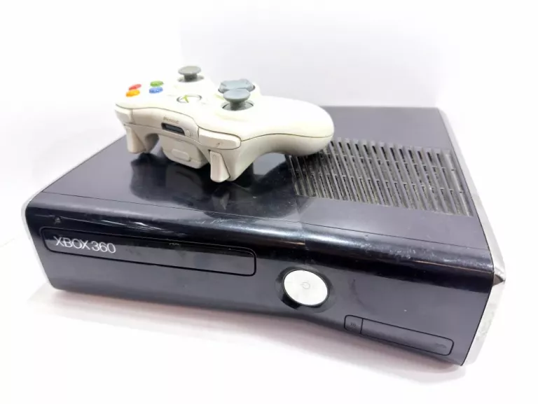 konsola-xbox-360-s-1439-250gb-pad-okablowanie-dysk-wbudowana-pamiec-5179-10