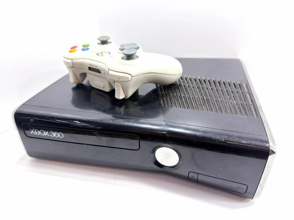 konsola-xbox-360-s-1439-250gb-pad-okablowanie-dysk-wbudowana-pamiec-5179-10