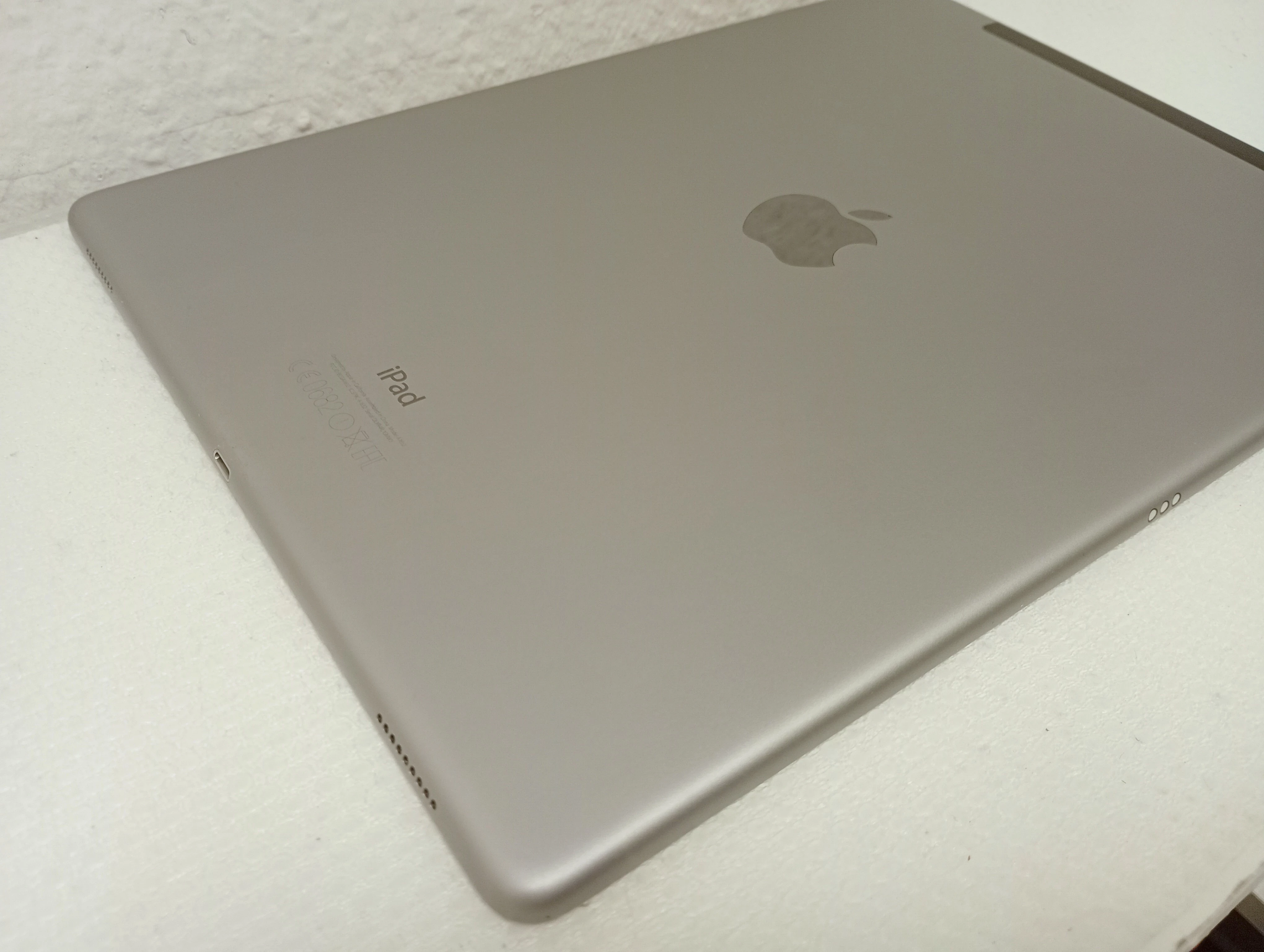 tablet-apple-ipad-pro-129-cala-1gen-a1652-128gb-wifi-cellular-etui-56-komunikacja-219-2