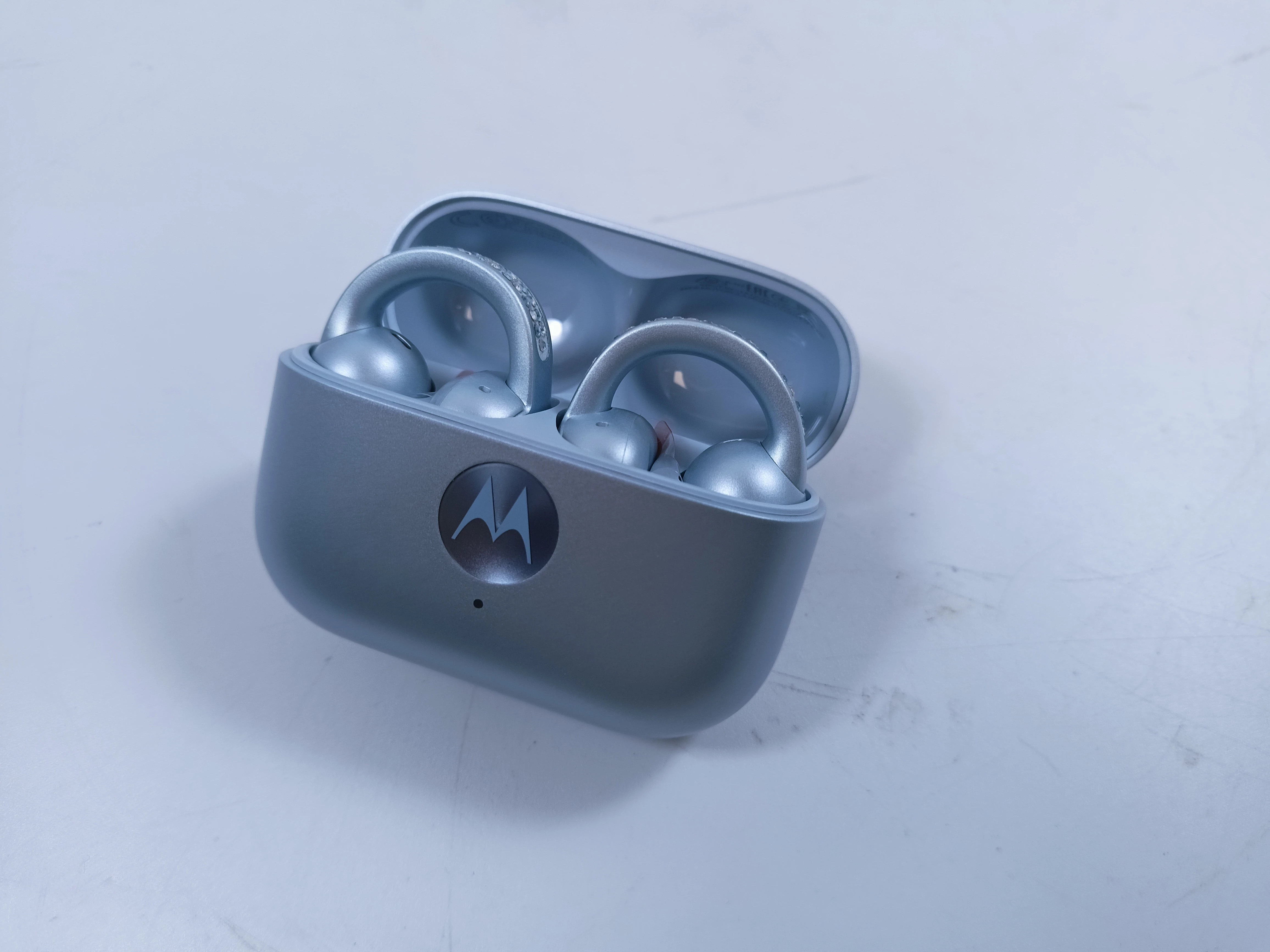 sluchawki-motorola-moto-buds-loop-at-jak-nowe-kod-producenta-pg38c07172