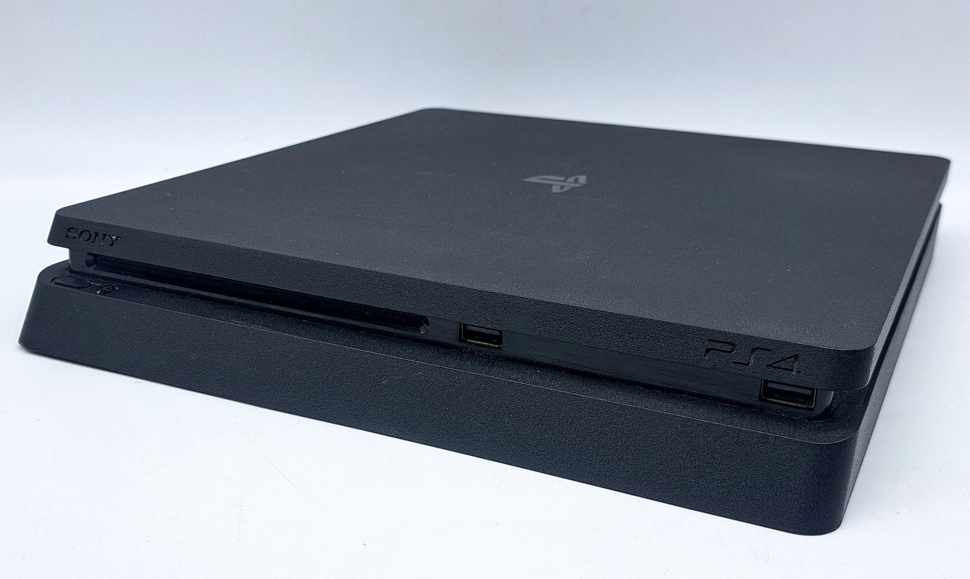 konsola-playstation-4-gry-zasilacz-2x-pad-ean-gtin-0711719296492