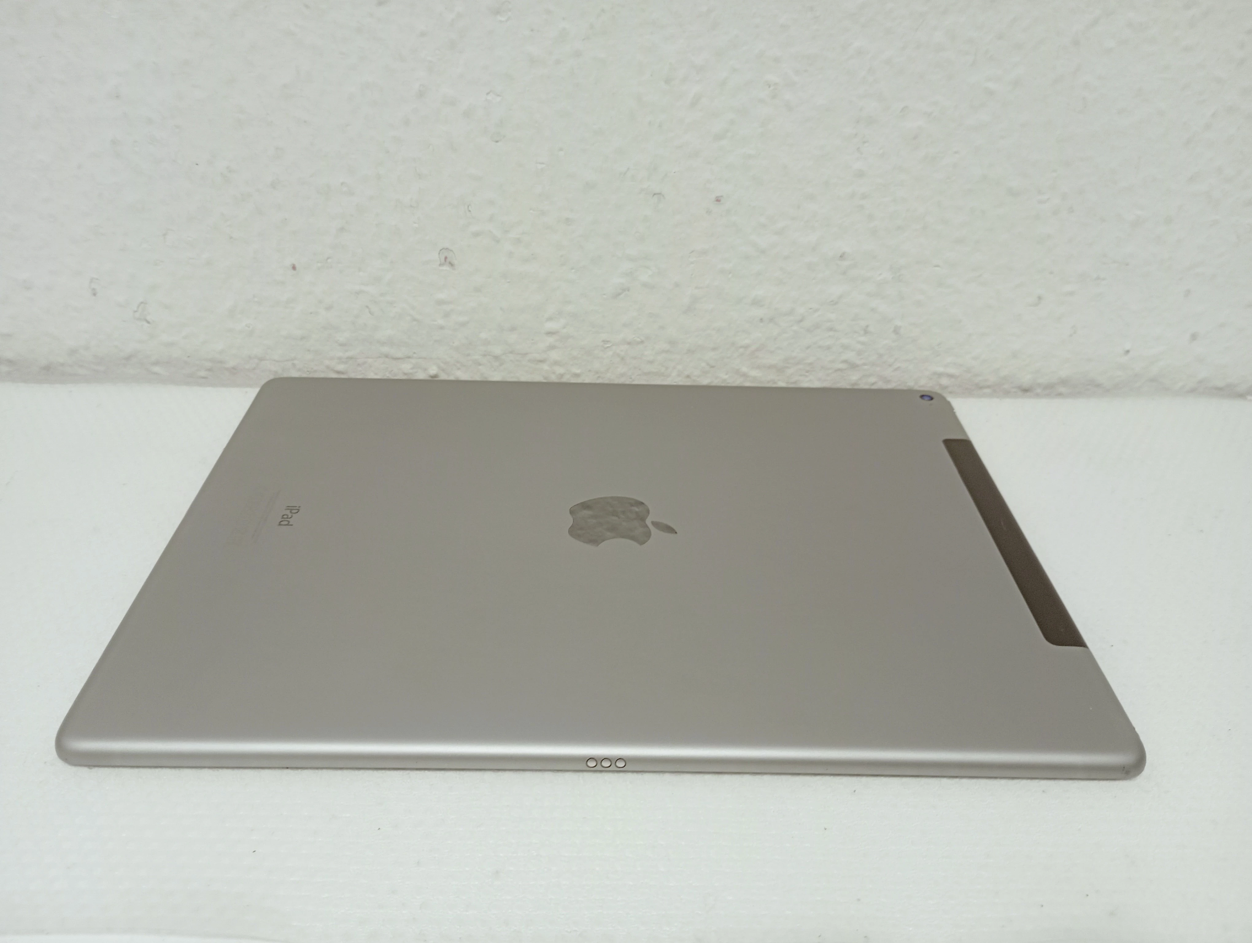 tablet-apple-ipad-pro-129-cala-1gen-a1652-128gb-wifi-cellular-etui-56-kod-producenta-ml3n2lla