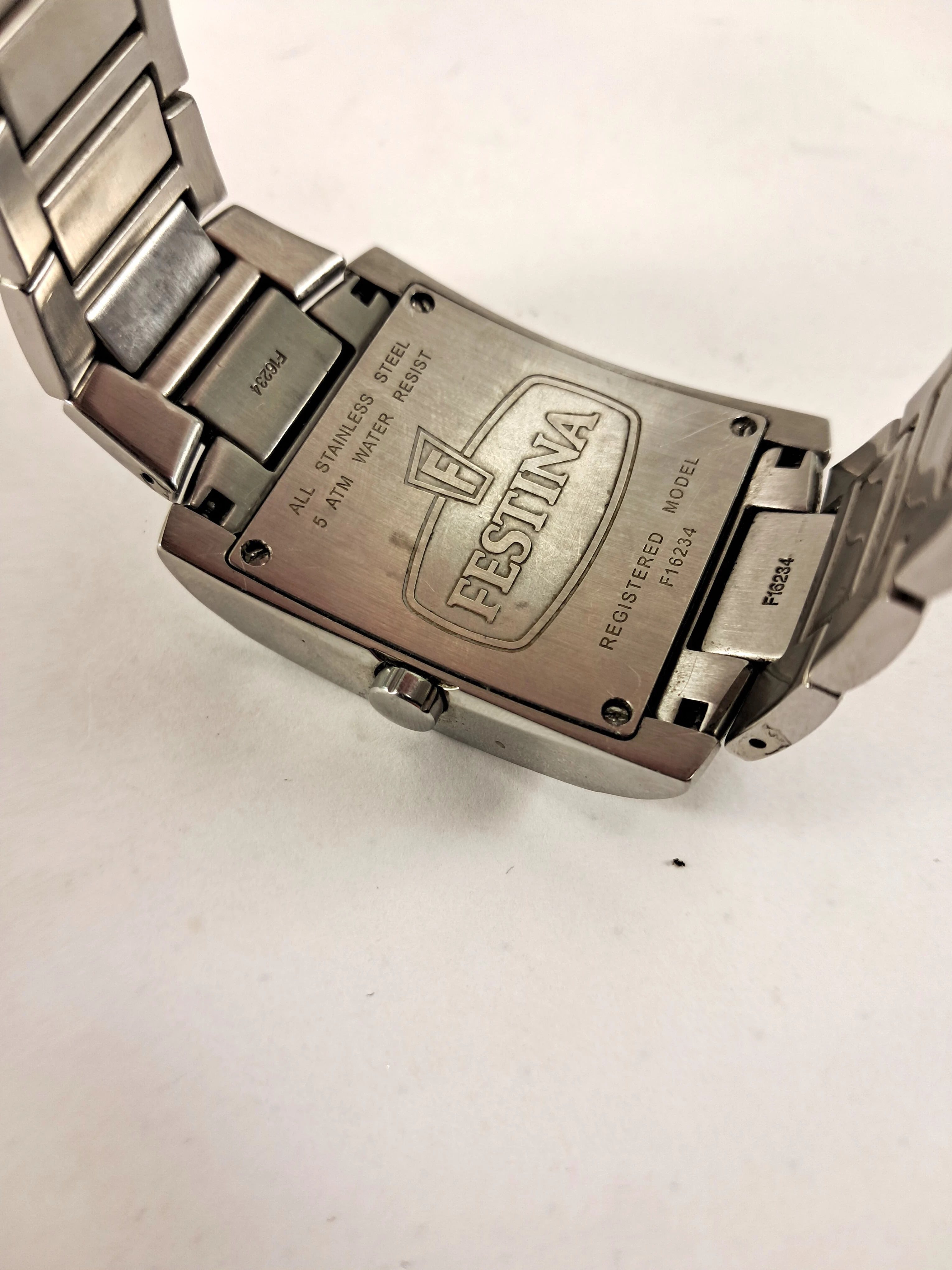 zegarek-festina-f16234-funkcje-220-128