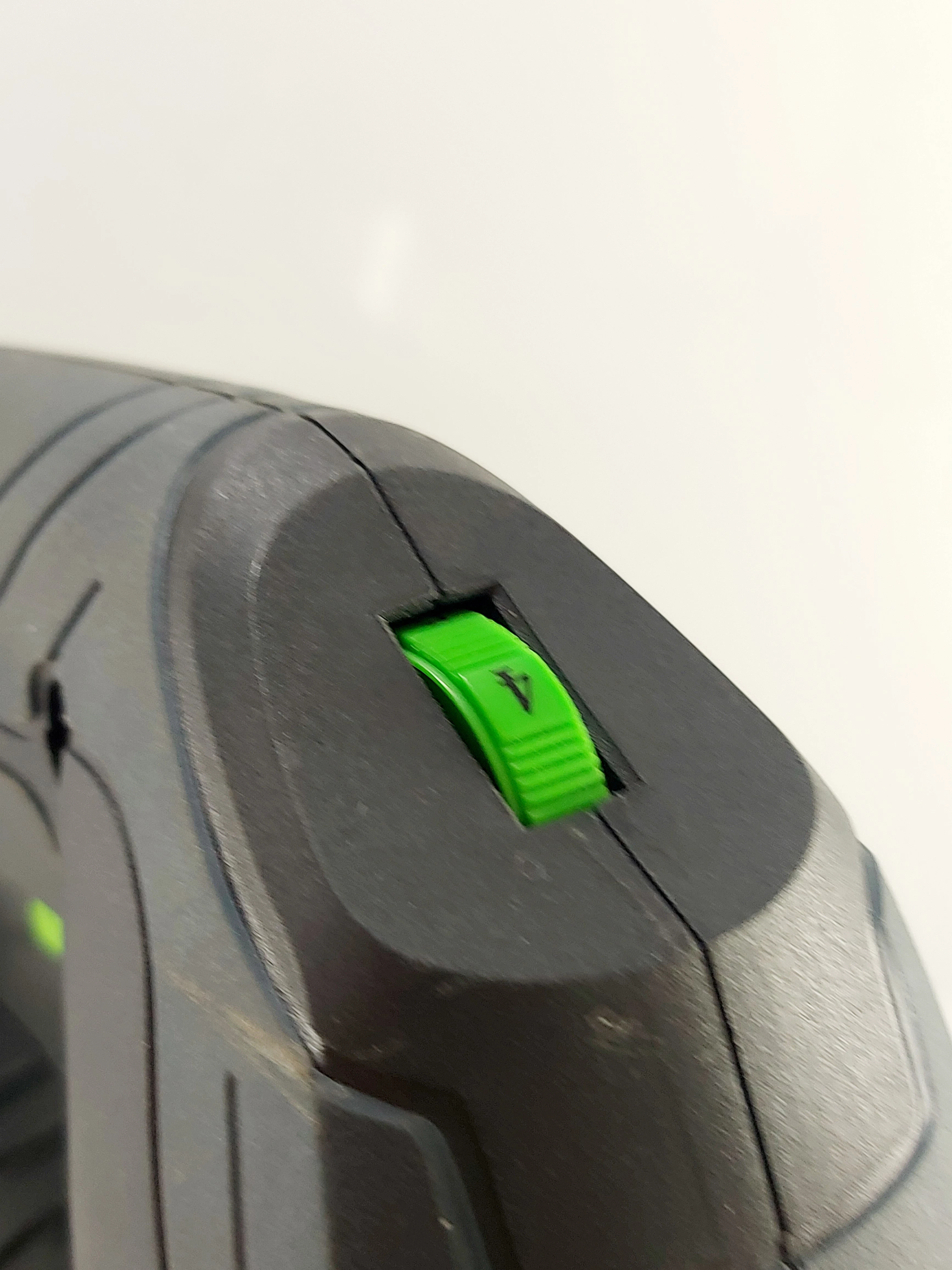 wyrzynarka-wuber-w84800-mocowanie-brzeszczotu-205041-222253