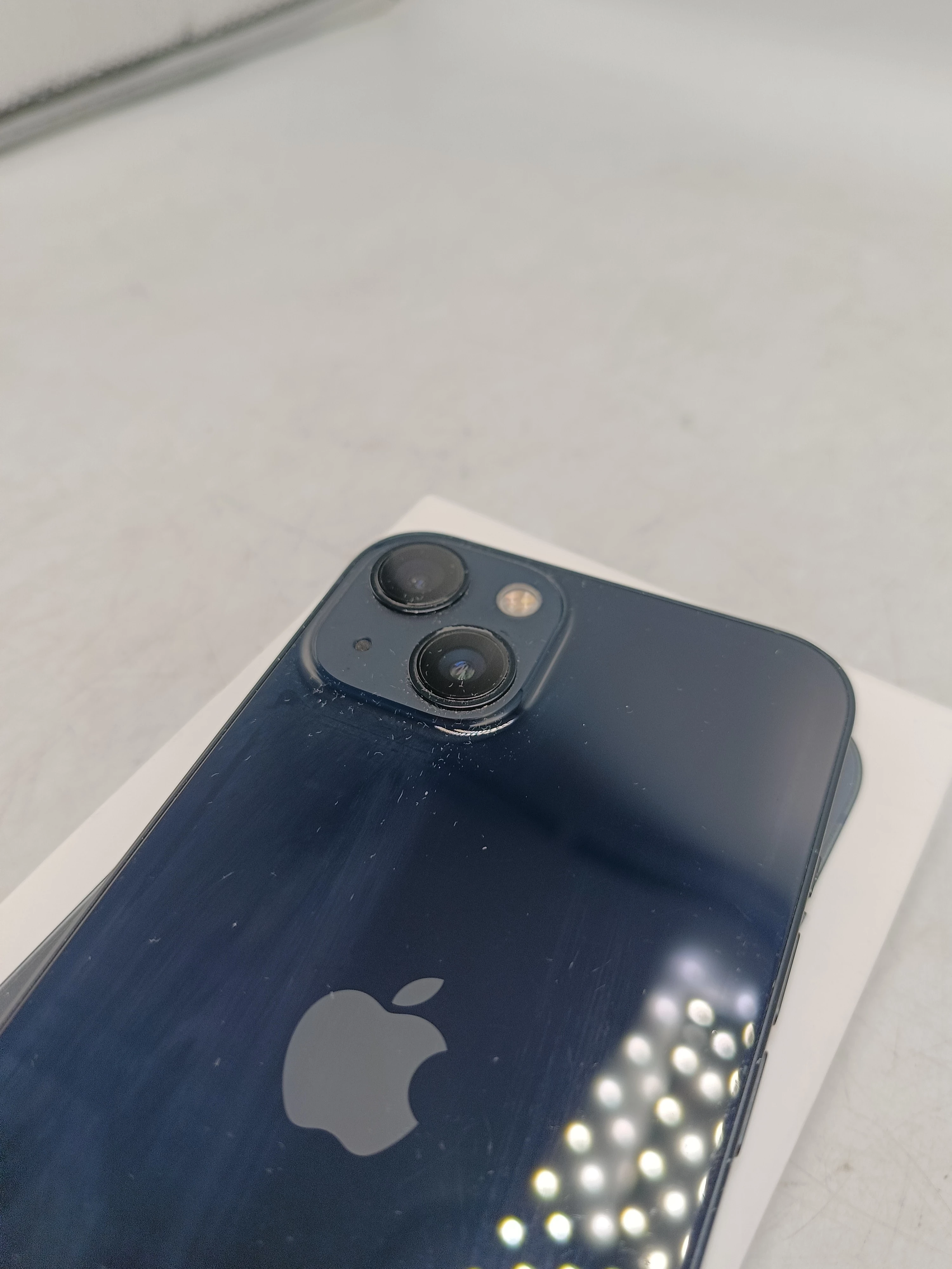 telefon-apple-iphone-13-128gb-kondycja-88-ean-gtin-194252705100